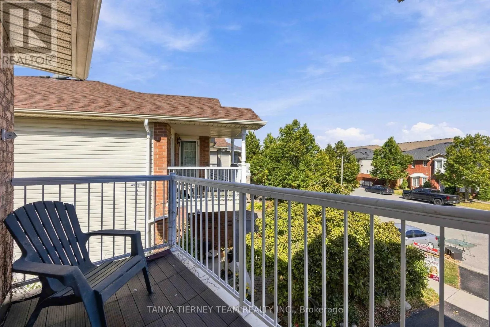 228 SHADOW PLACE