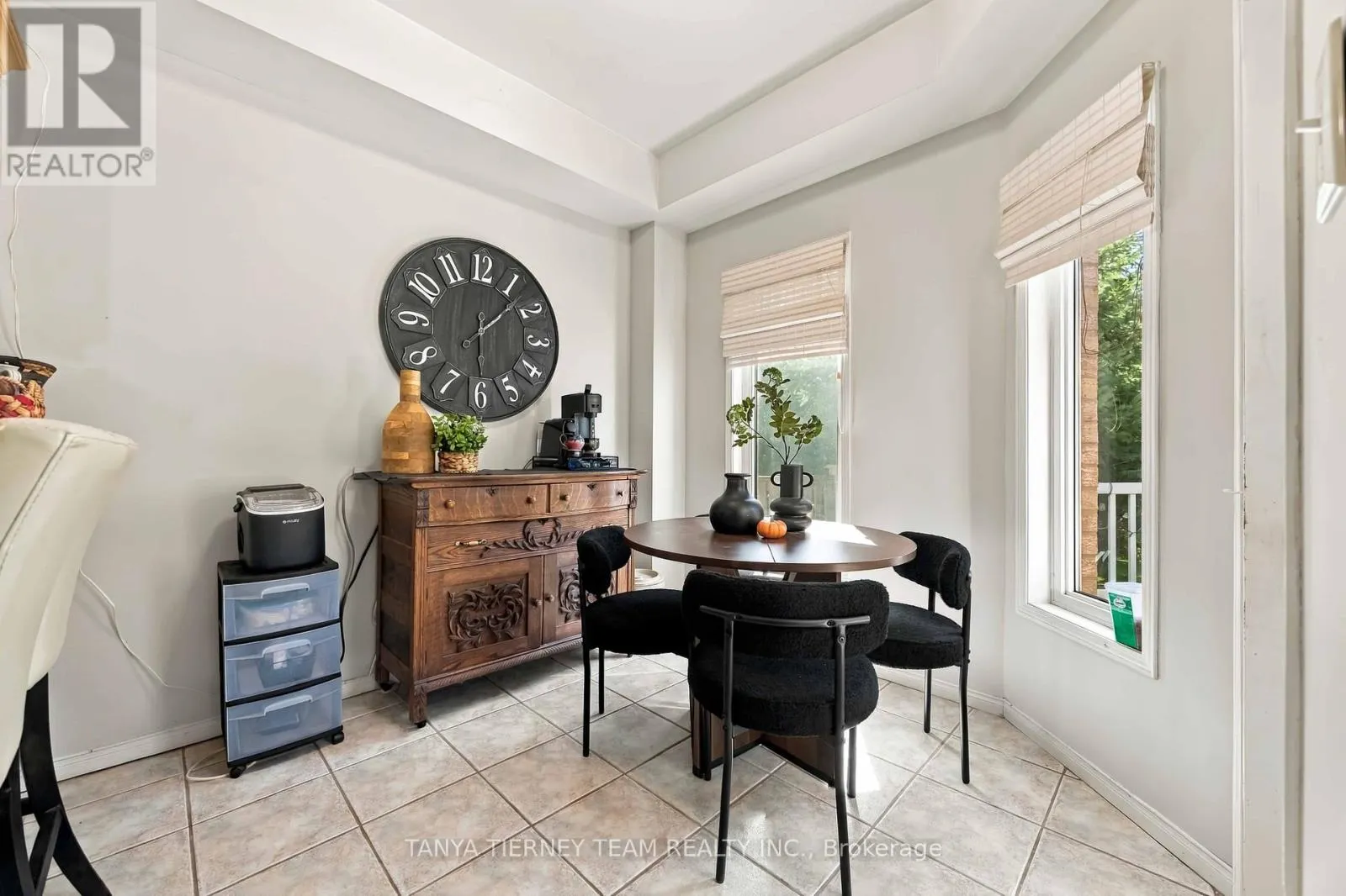 228 SHADOW PLACE