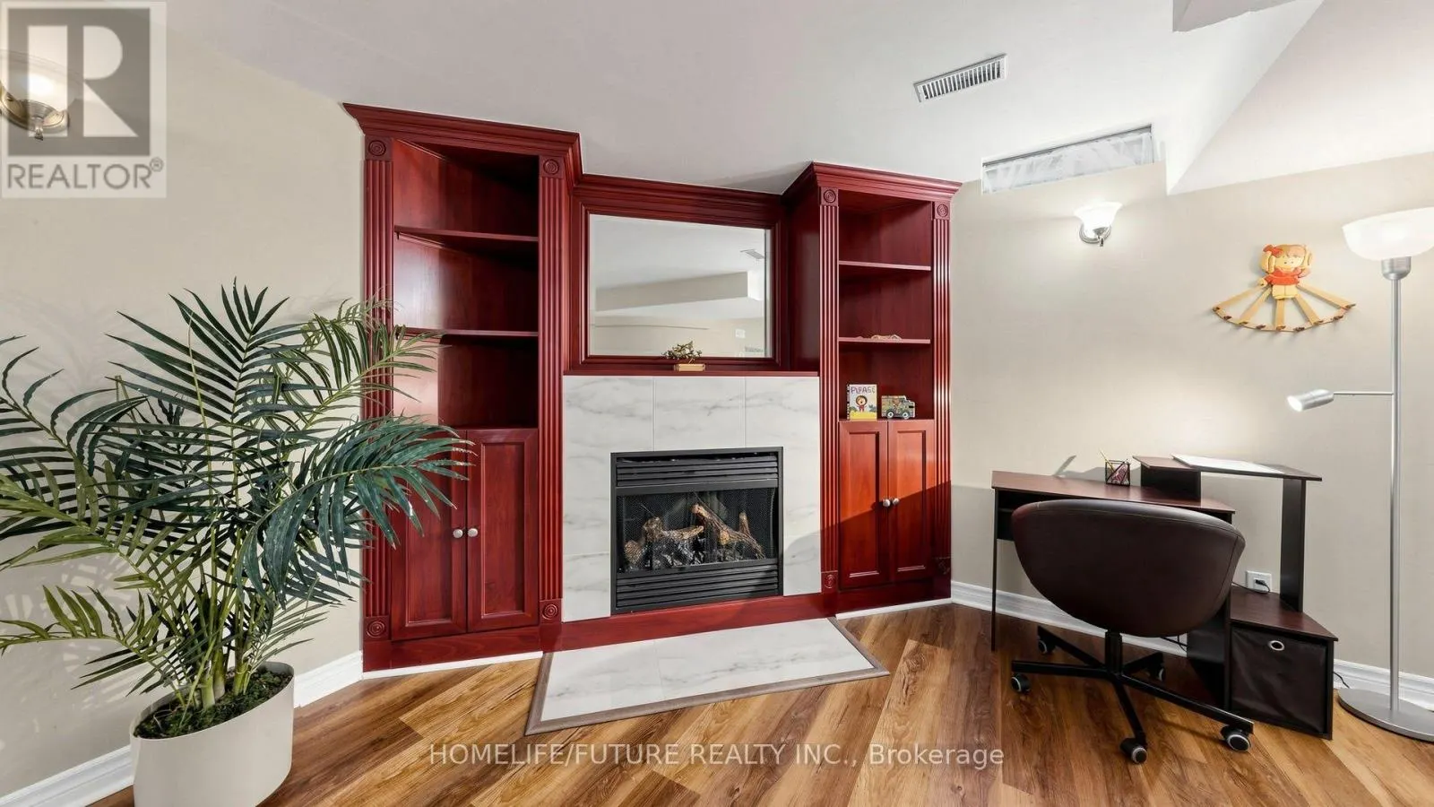 90 BEDELL CRESCENT
