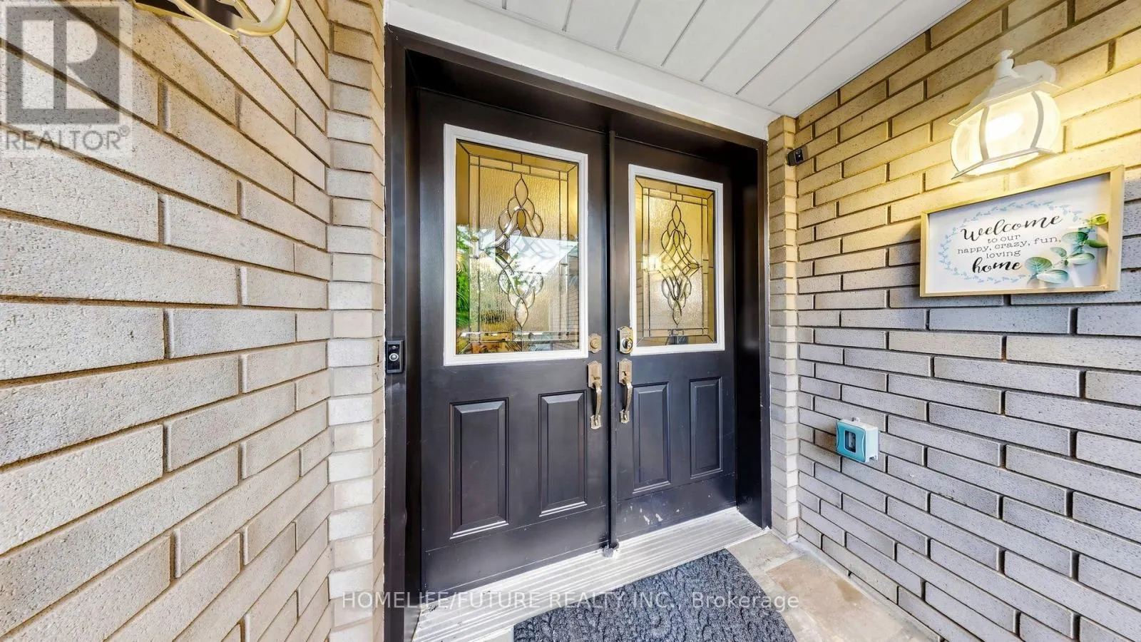 90 BEDELL CRESCENT