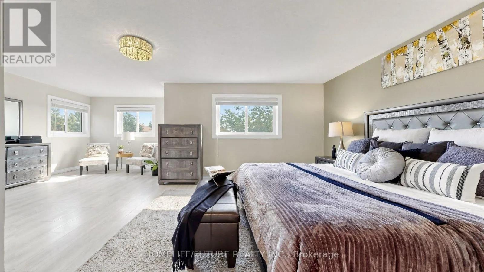 90 BEDELL CRESCENT