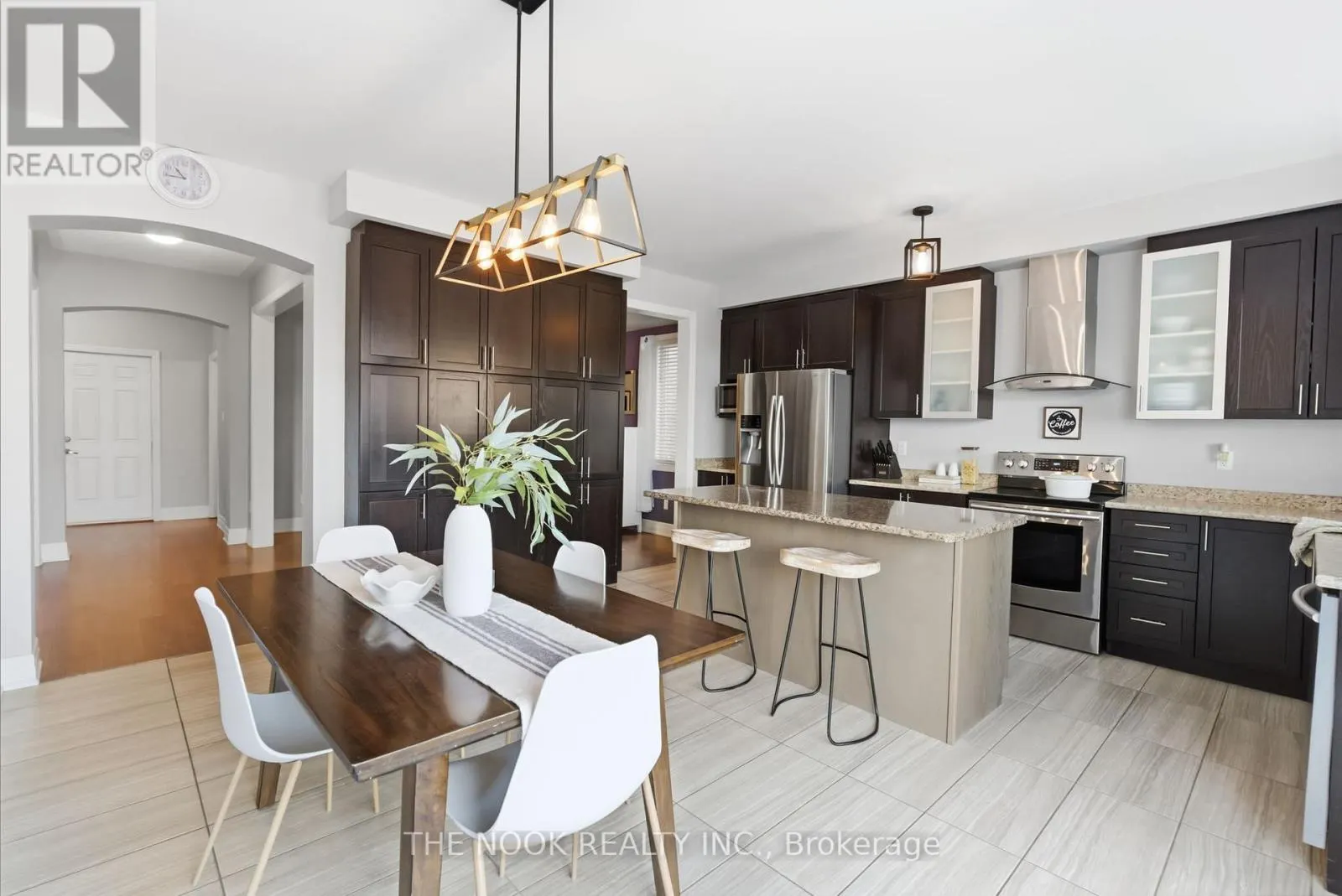 2507 STANDARDBRED DRIVE