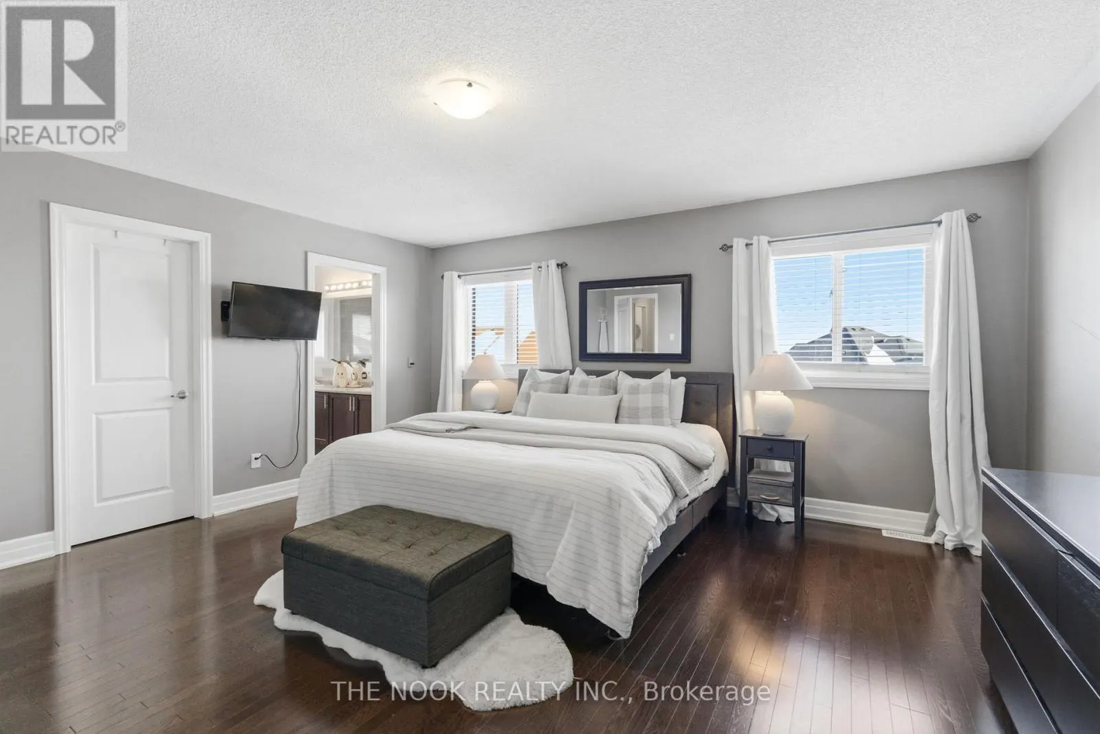 2507 STANDARDBRED DRIVE