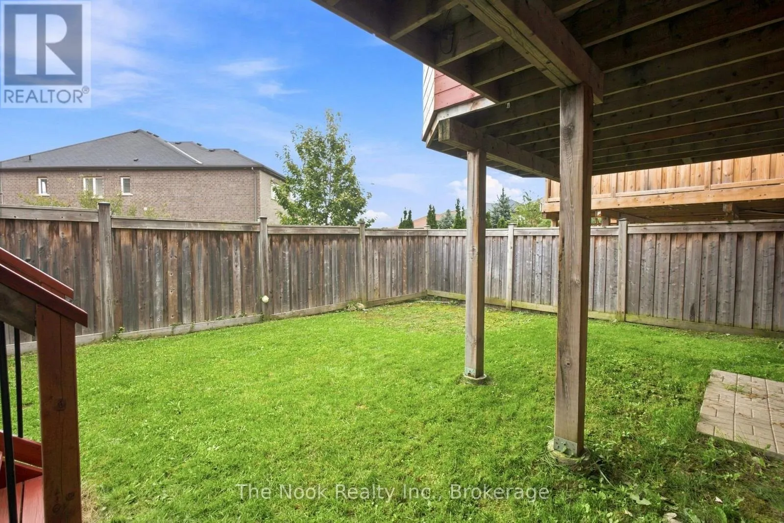 2507 STANDARDBRED DRIVE