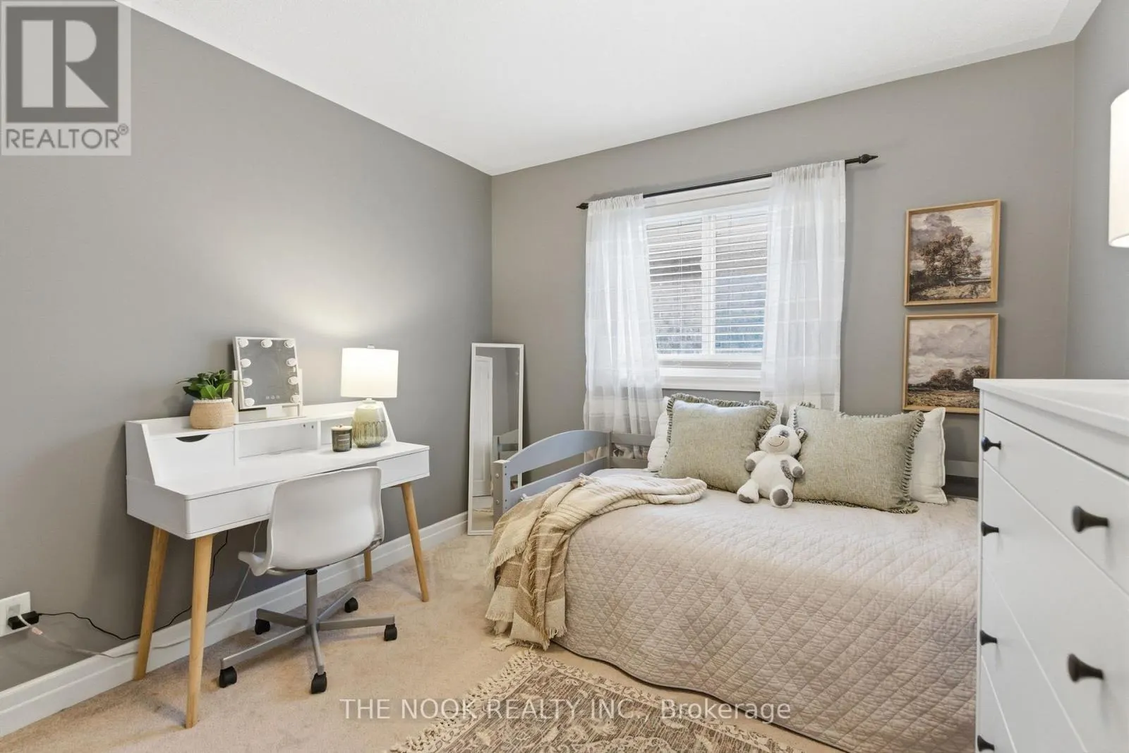 2507 STANDARDBRED DRIVE