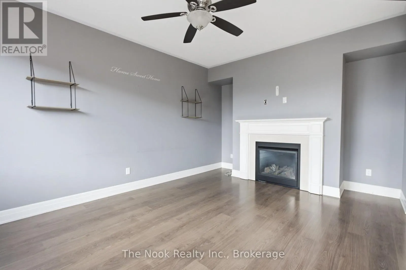 2507 STANDARDBRED DRIVE