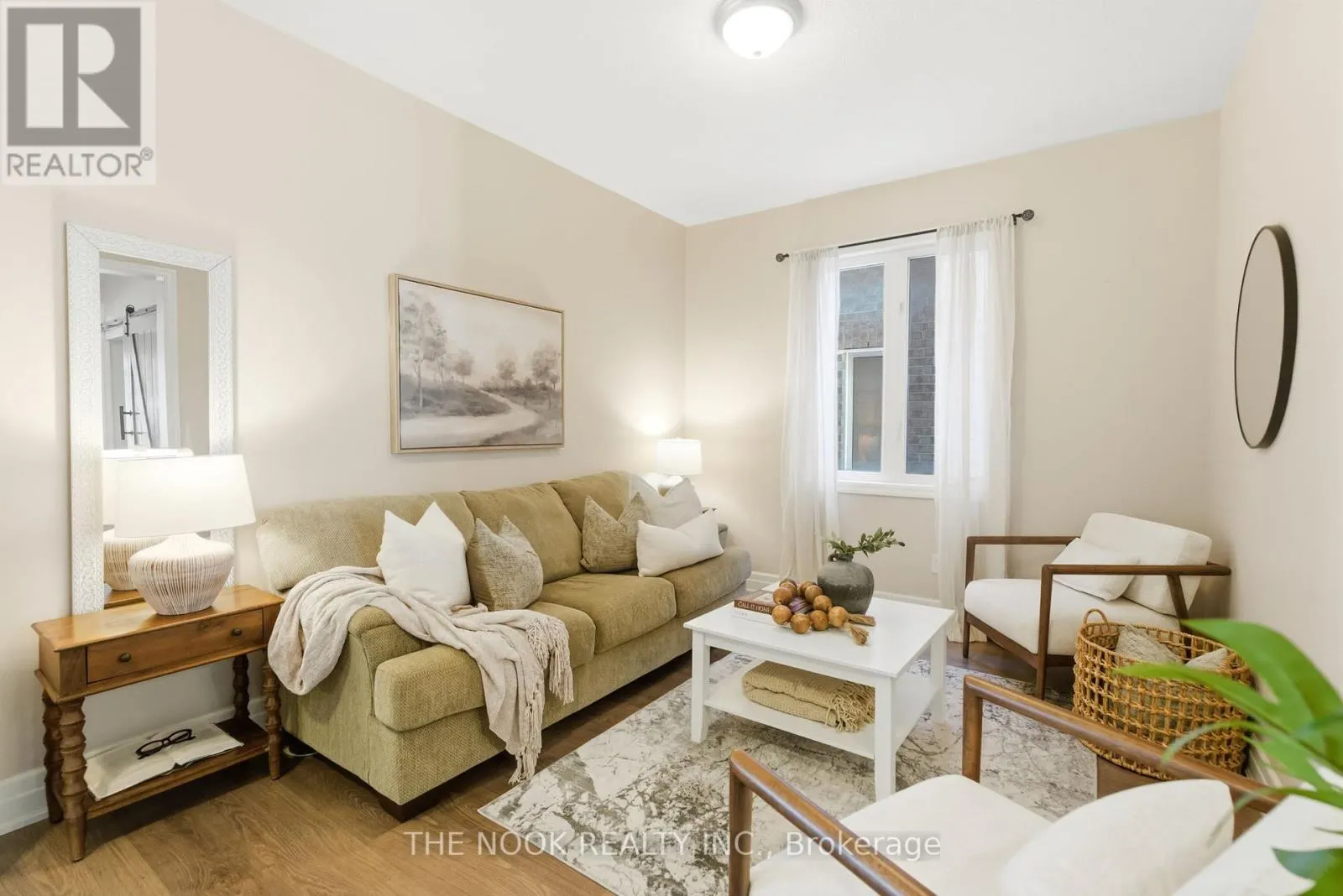 2507 STANDARDBRED DRIVE