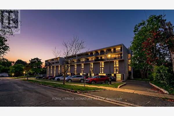 402 - 454 CENTRE STREET S