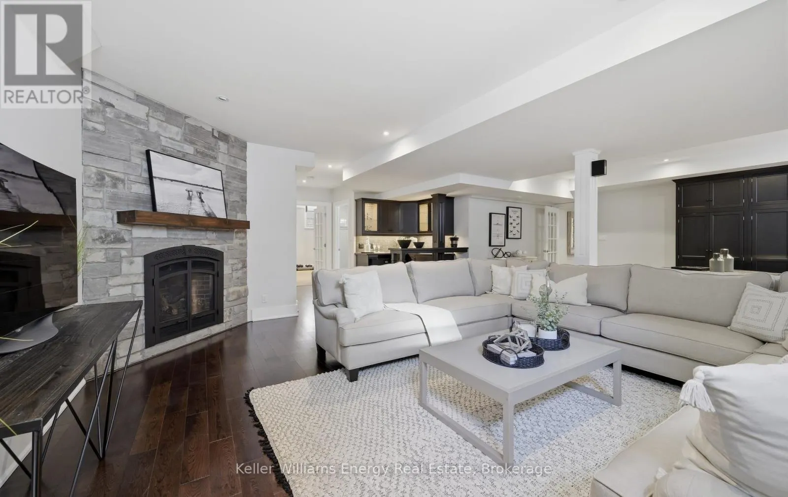7 WOODINGTON COURT