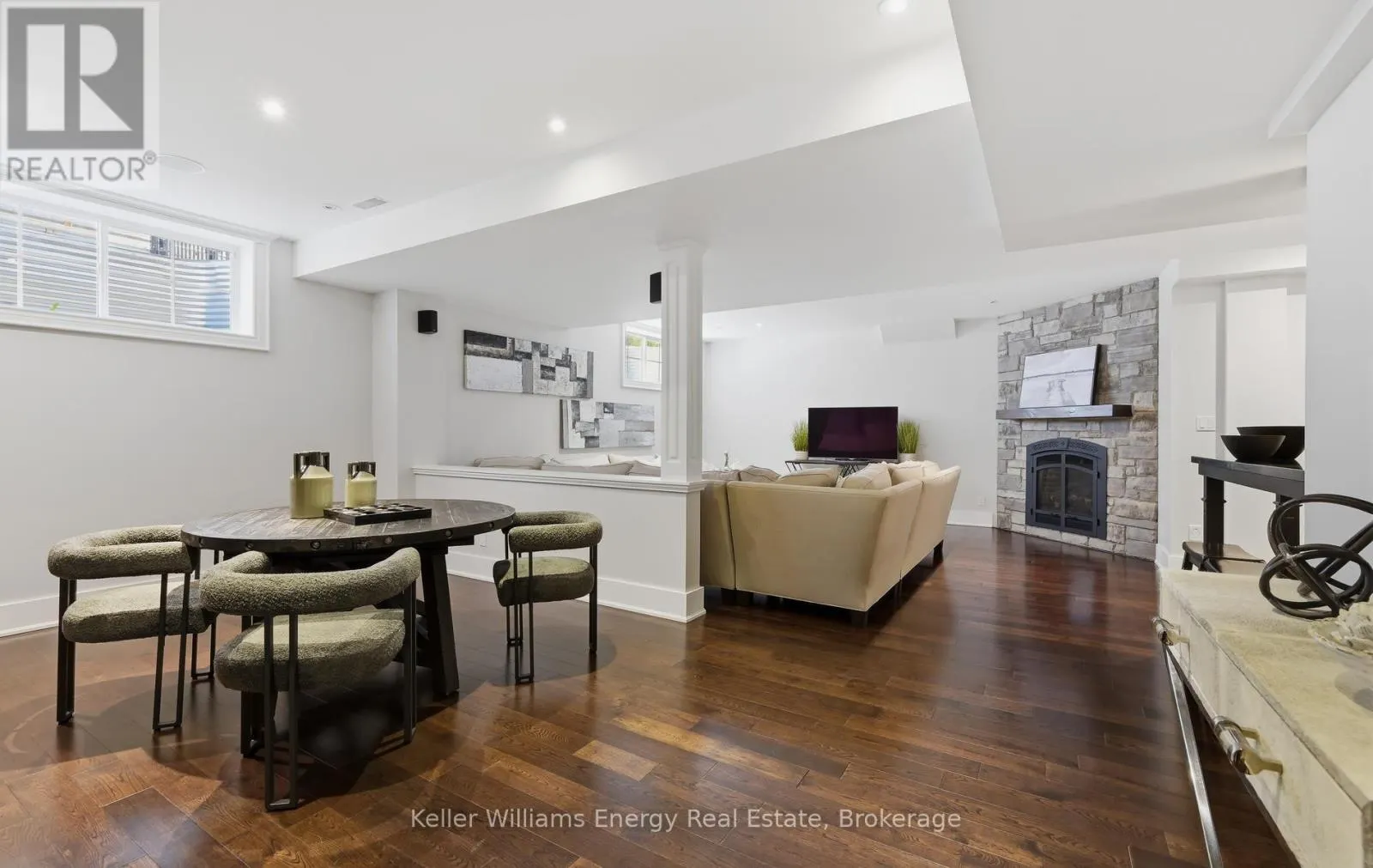 7 WOODINGTON COURT