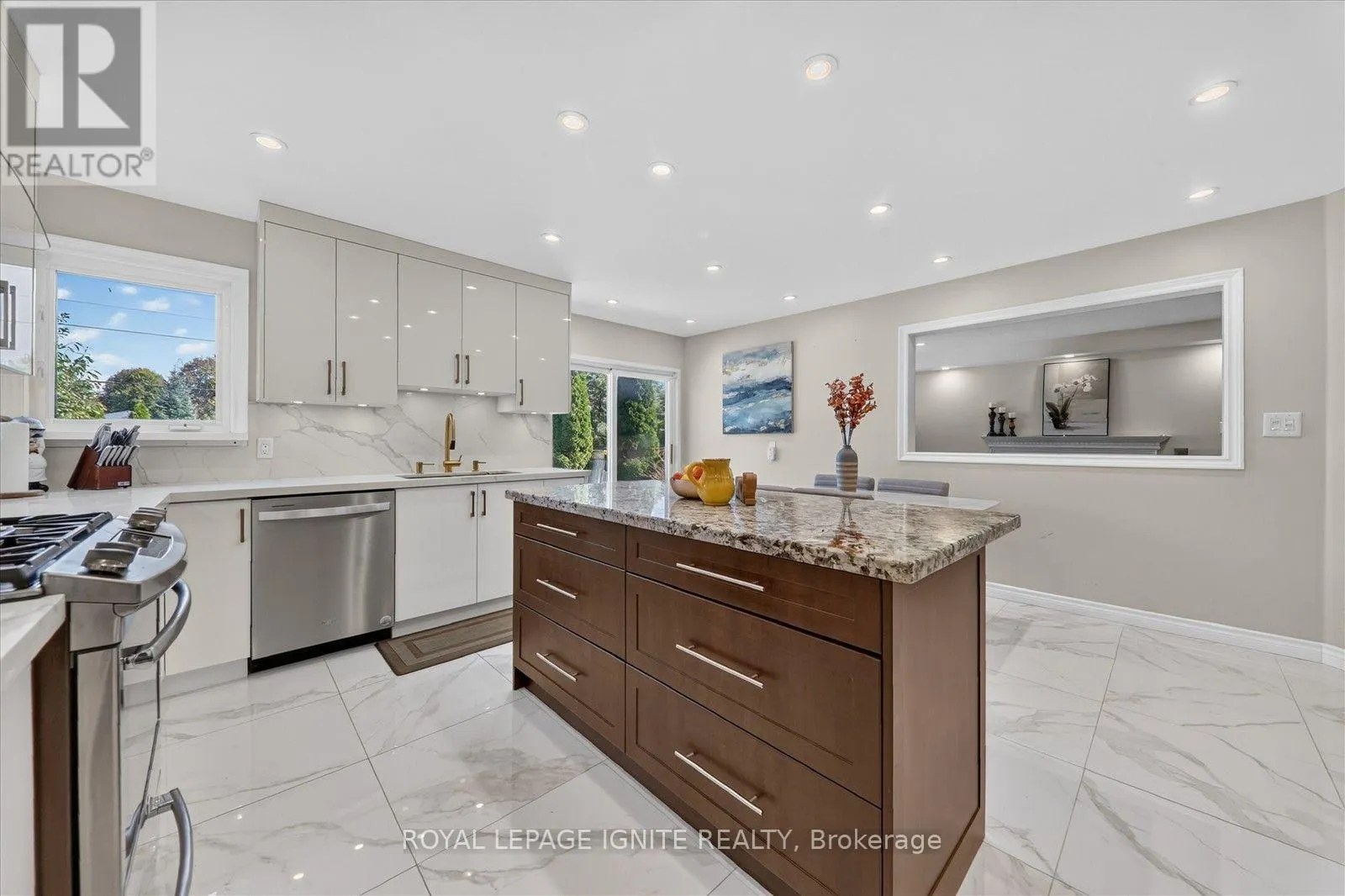 2015 VALEWOOD COURT