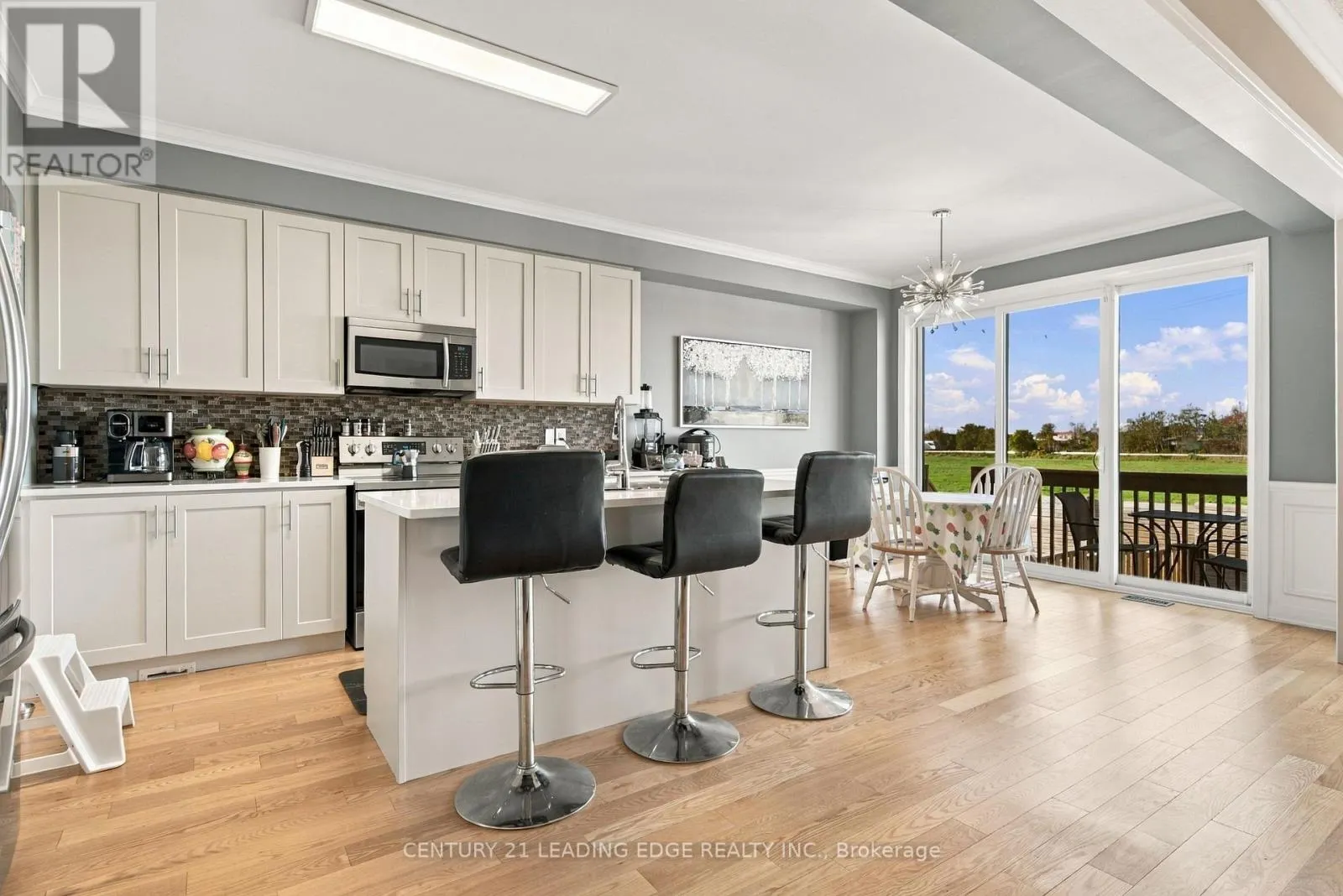 119 YACHT DRIVE