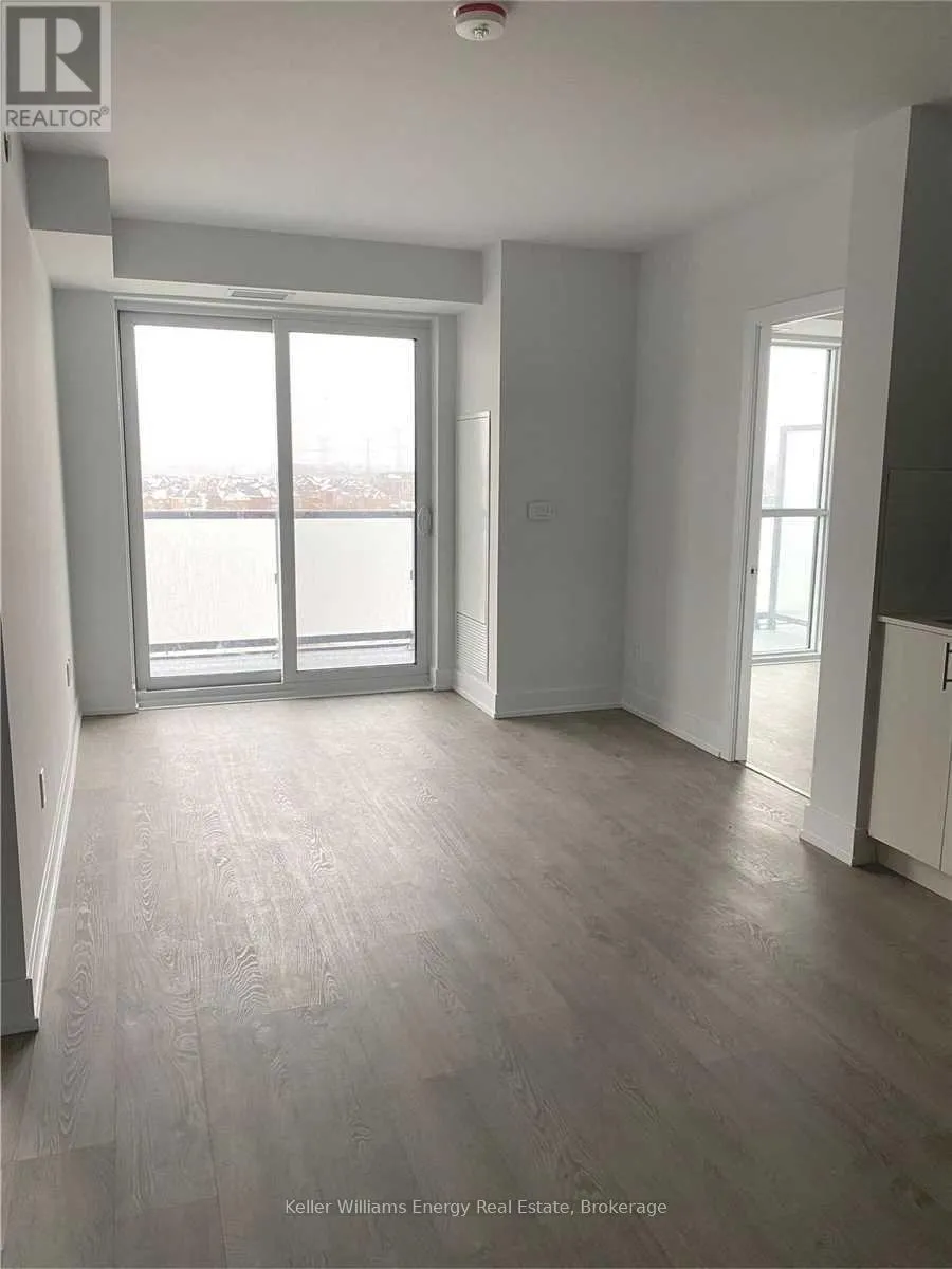 604 - 2550 SIMCOE STREET N #604