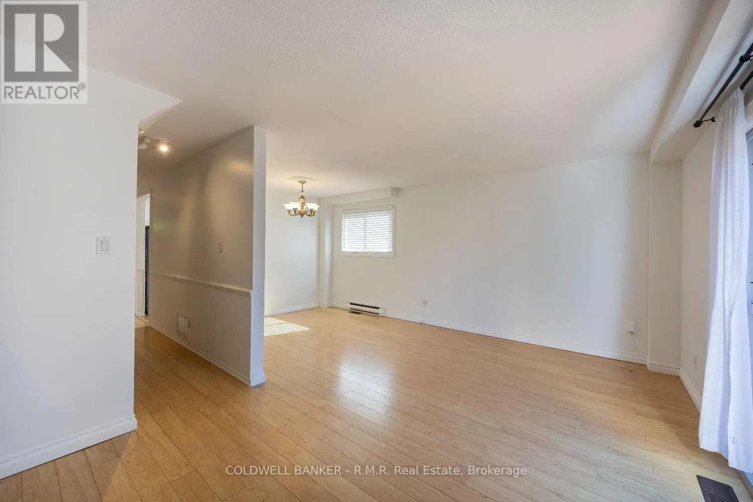 385 TRAILRIDGE CRESCENT