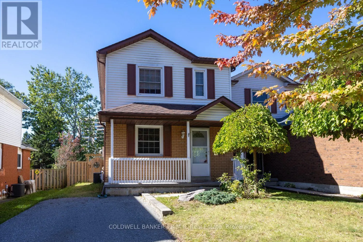 385 TRAILRIDGE CRESCENT