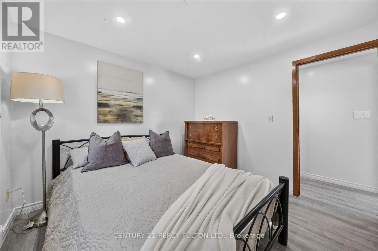 135 CEDAR CREST BEACH ROAD