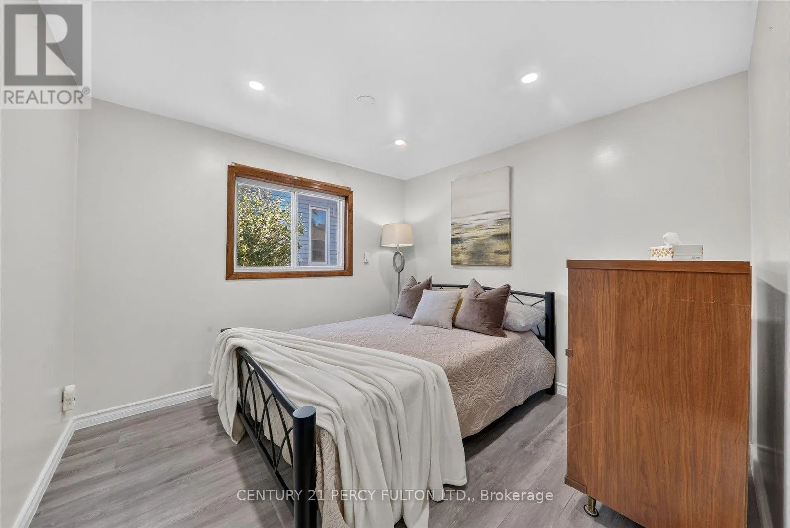 135 CEDAR CREST BEACH ROAD