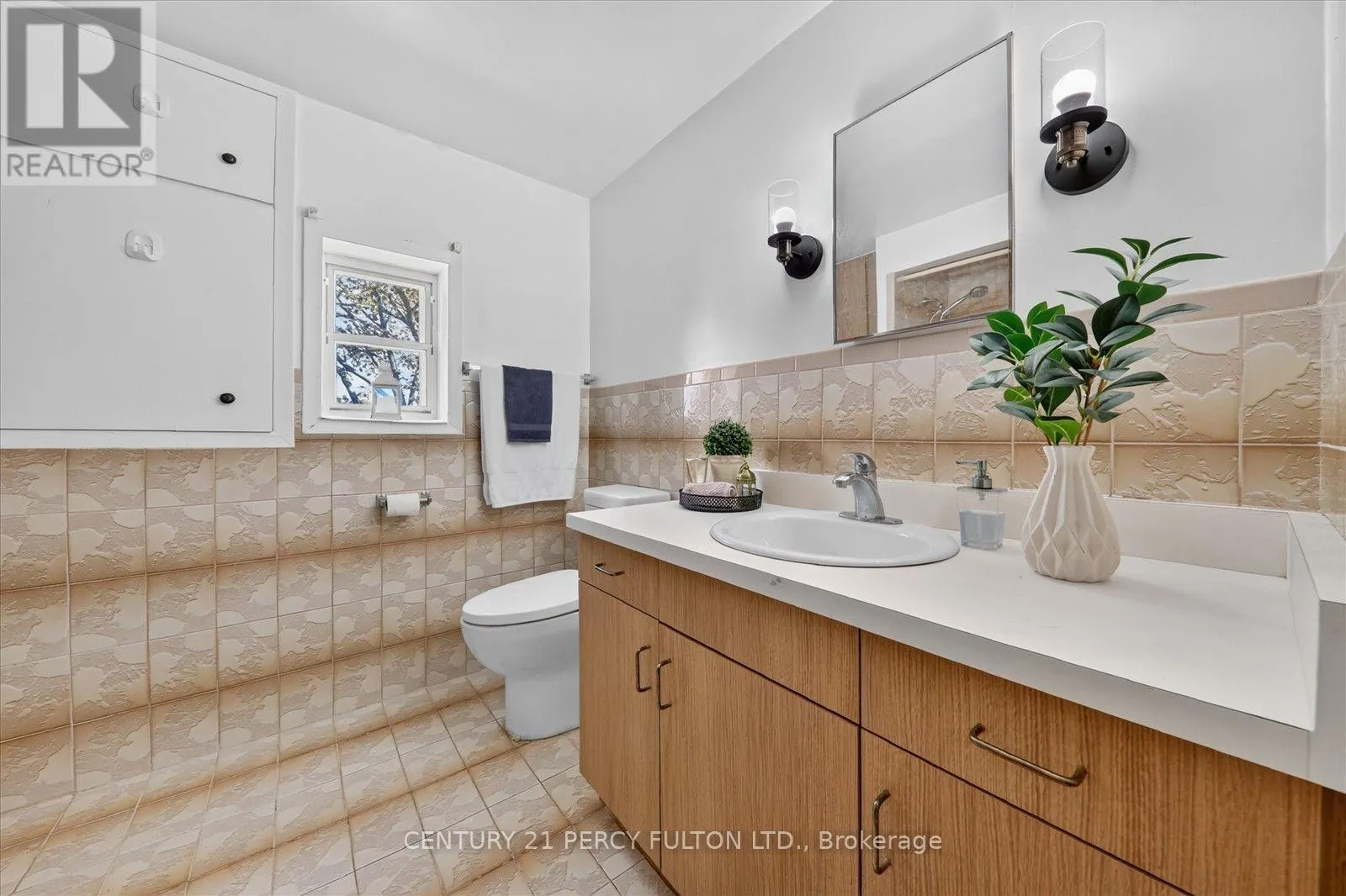 135 CEDAR CREST BEACH ROAD