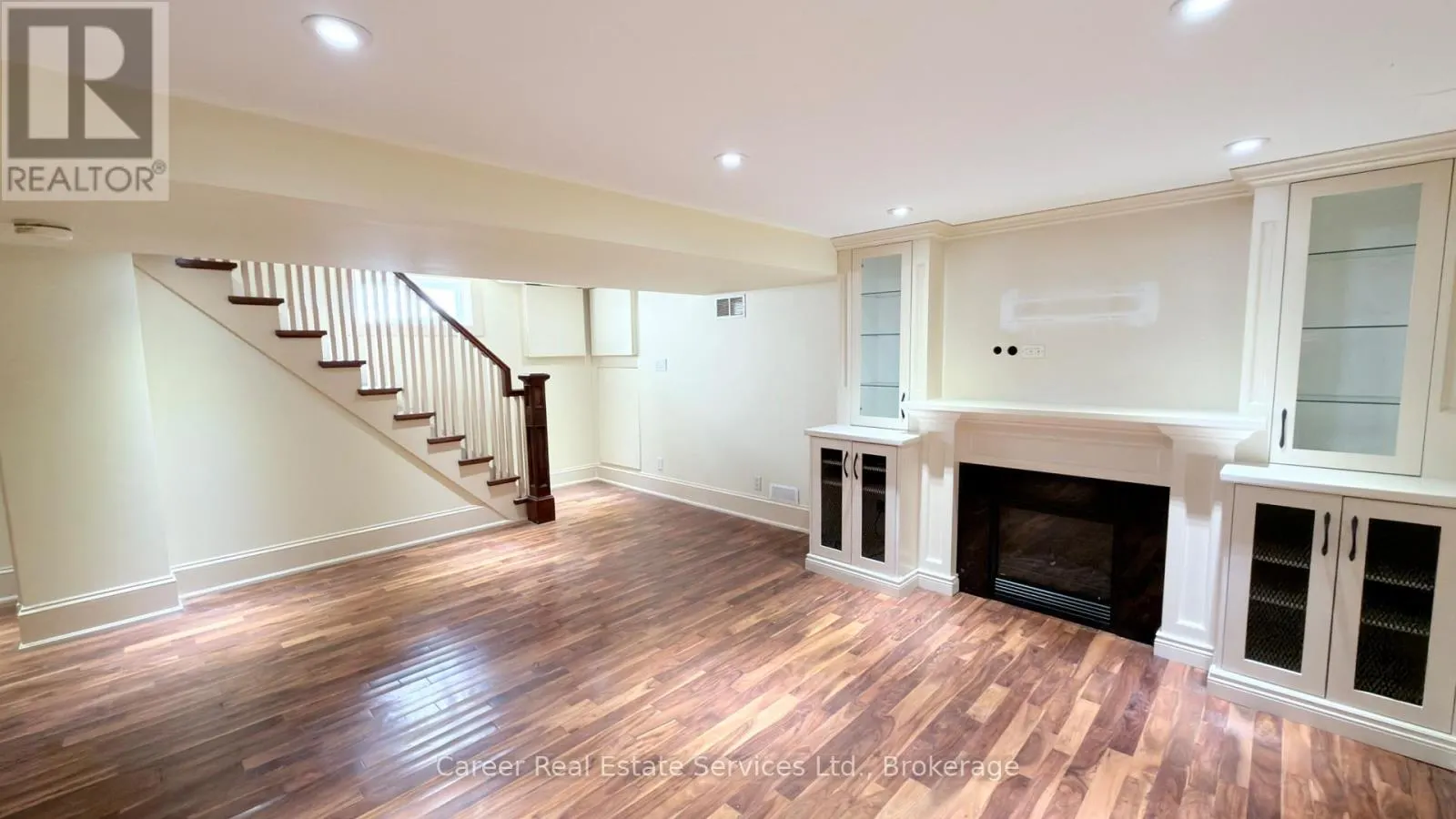 995 CEDAR STREET