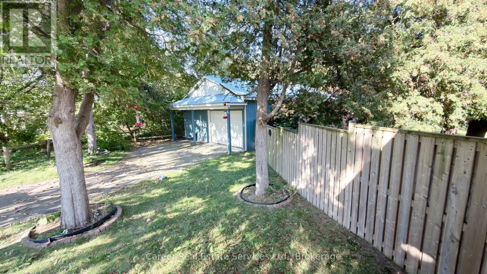 995 CEDAR STREET