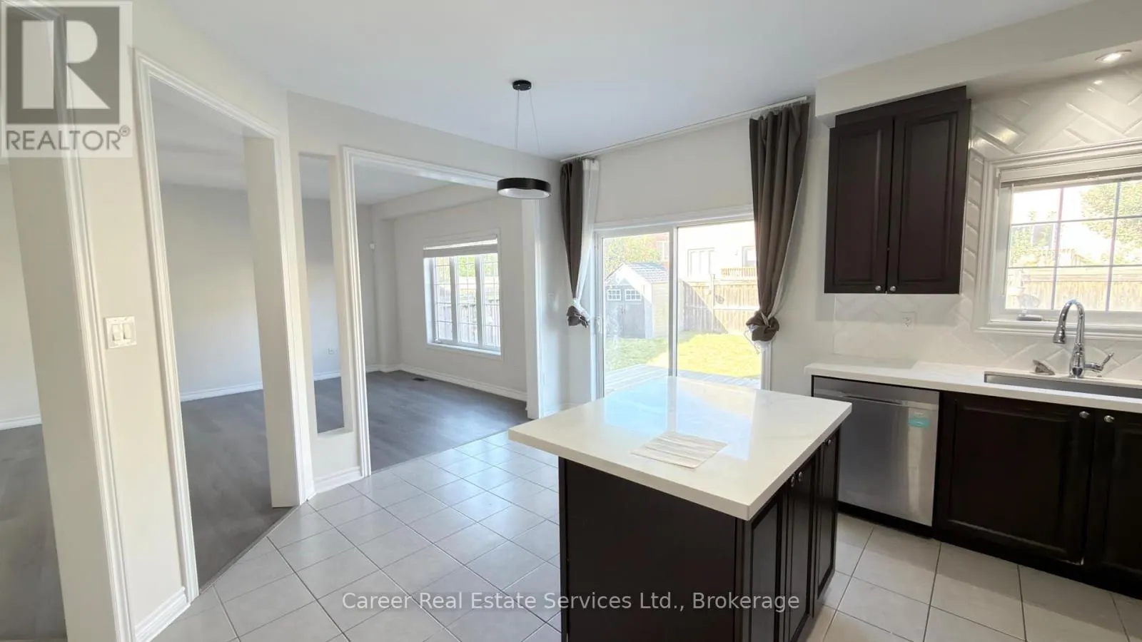 10 CAMPVIEW STREET