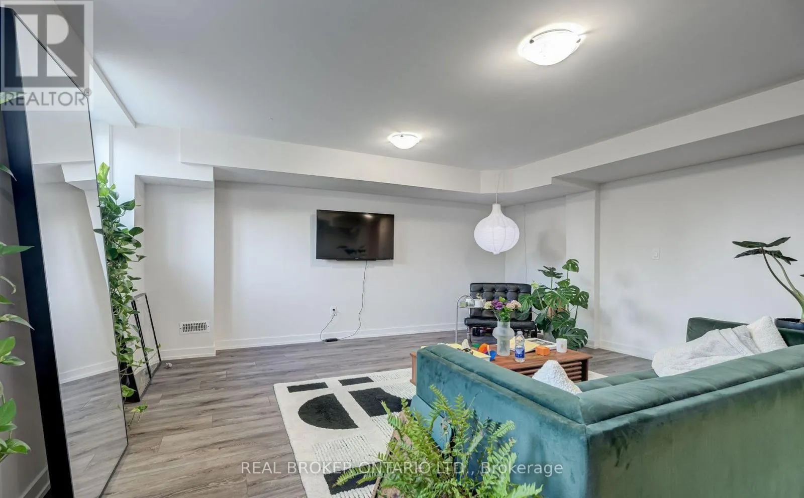 20A - 400 FINCH AVENUE
