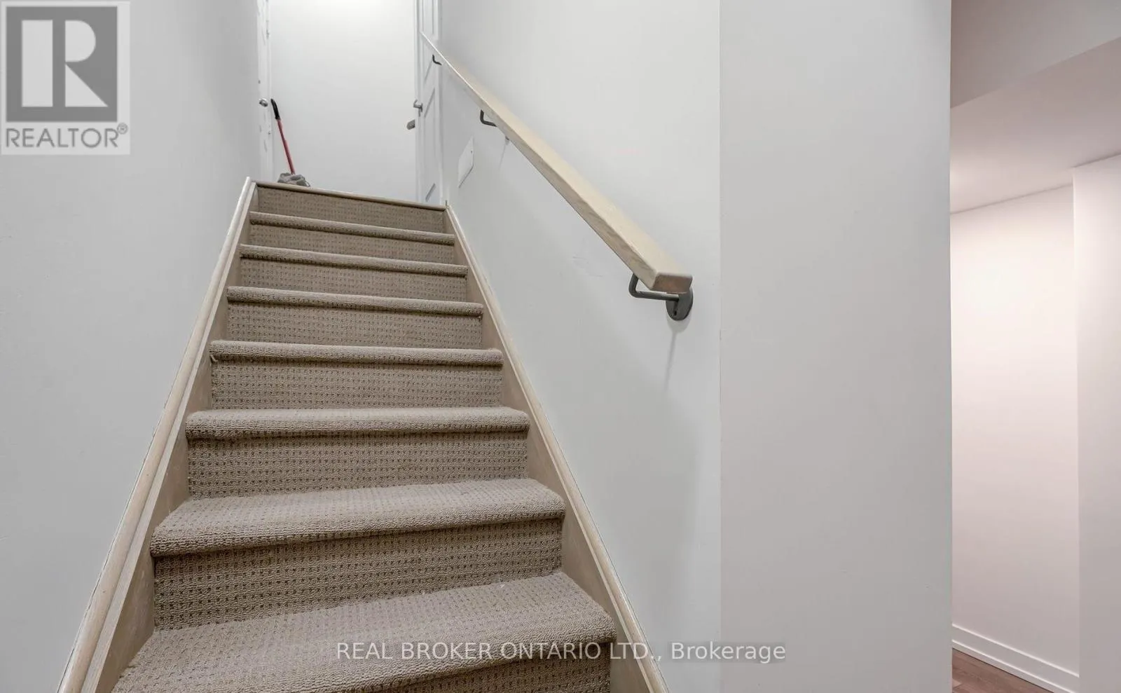 20A - 400 FINCH AVENUE