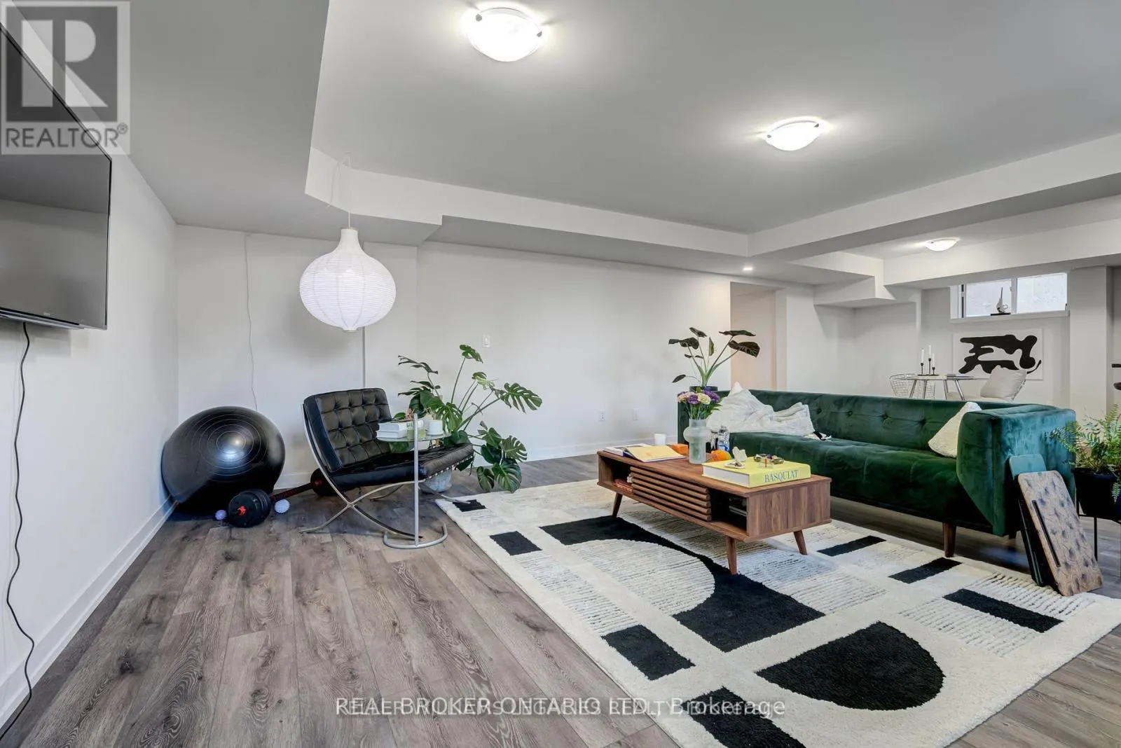 20A - 400 FINCH AVENUE