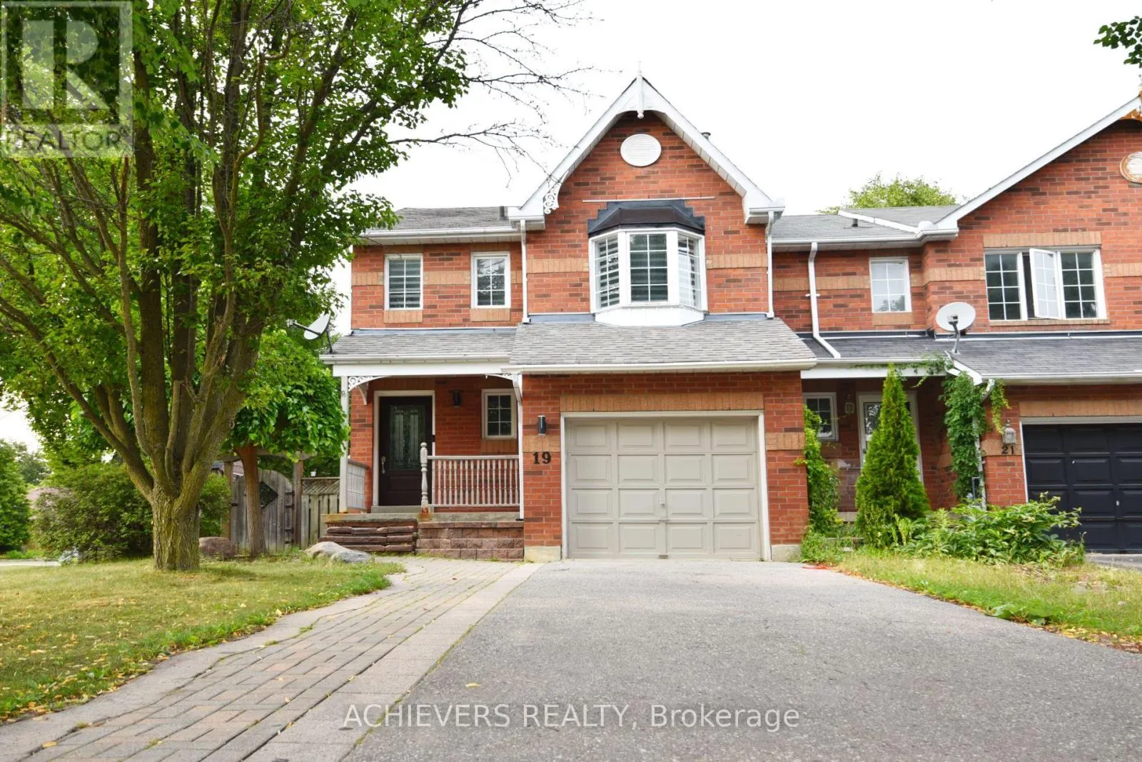 19 MCCULLOCK CRESCENT