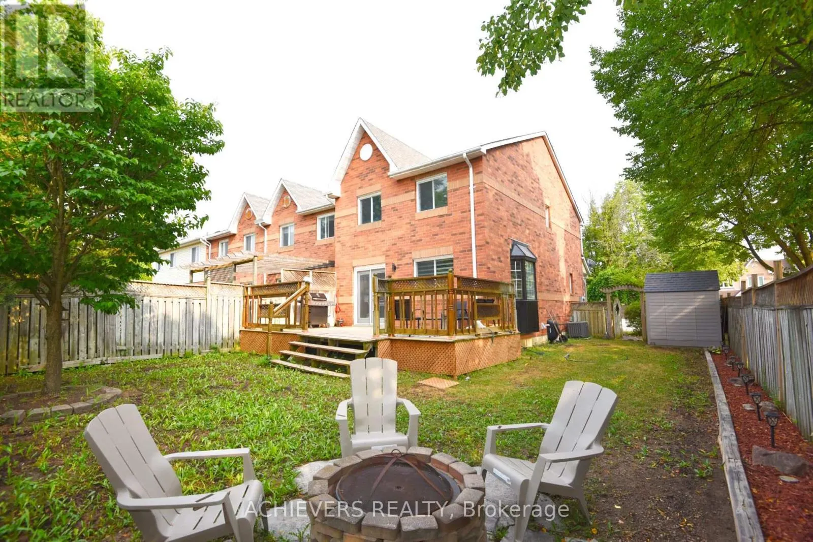 19 MCCULLOCK CRESCENT