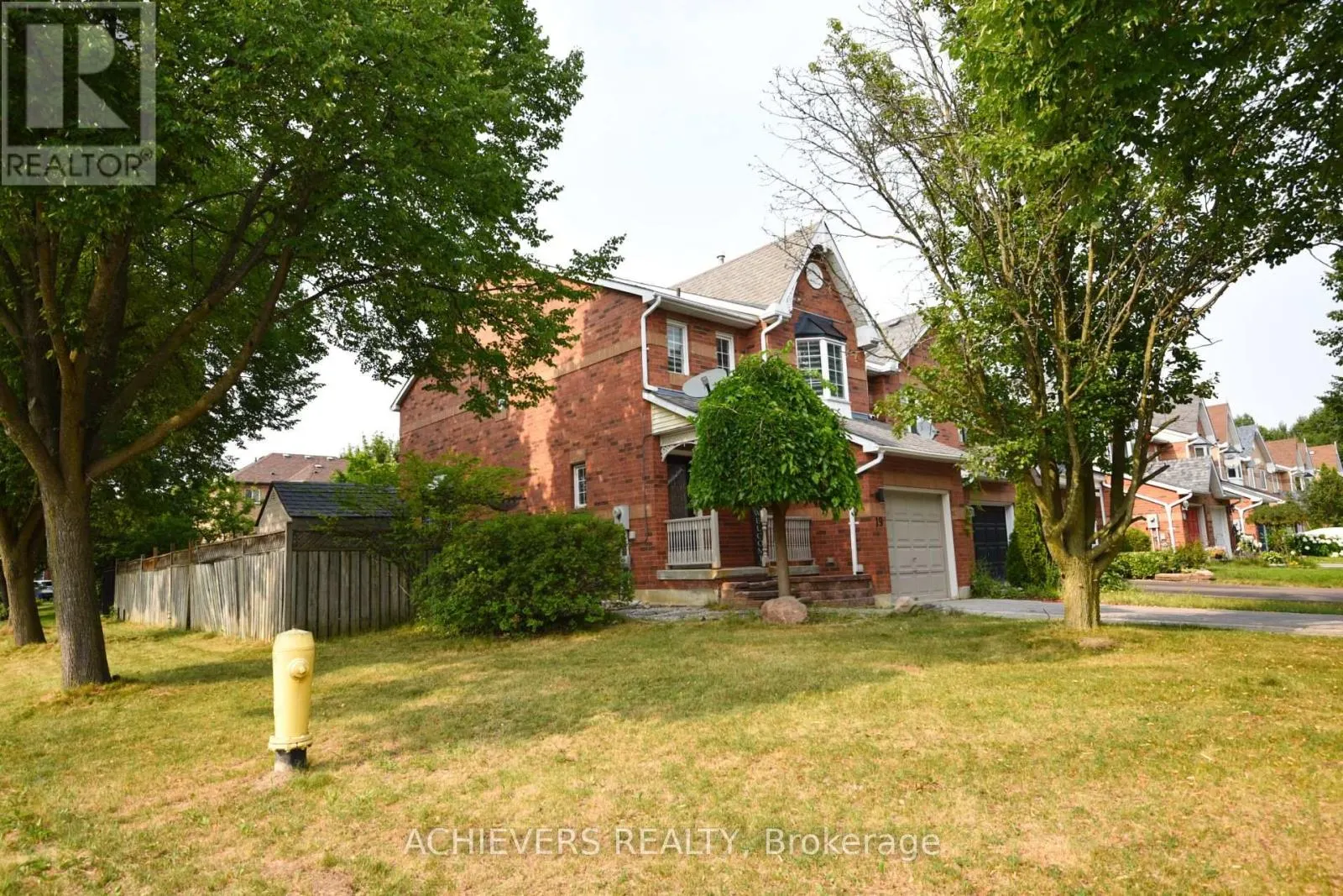 19 MCCULLOCK CRESCENT