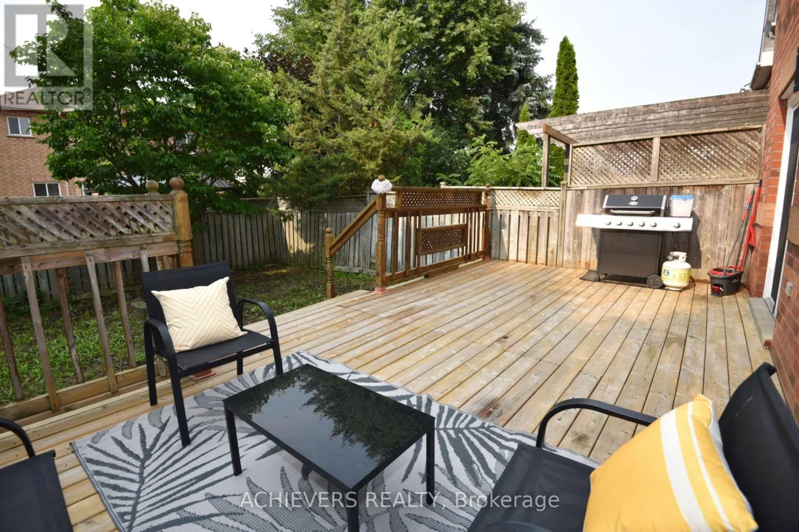19 MCCULLOCK CRESCENT