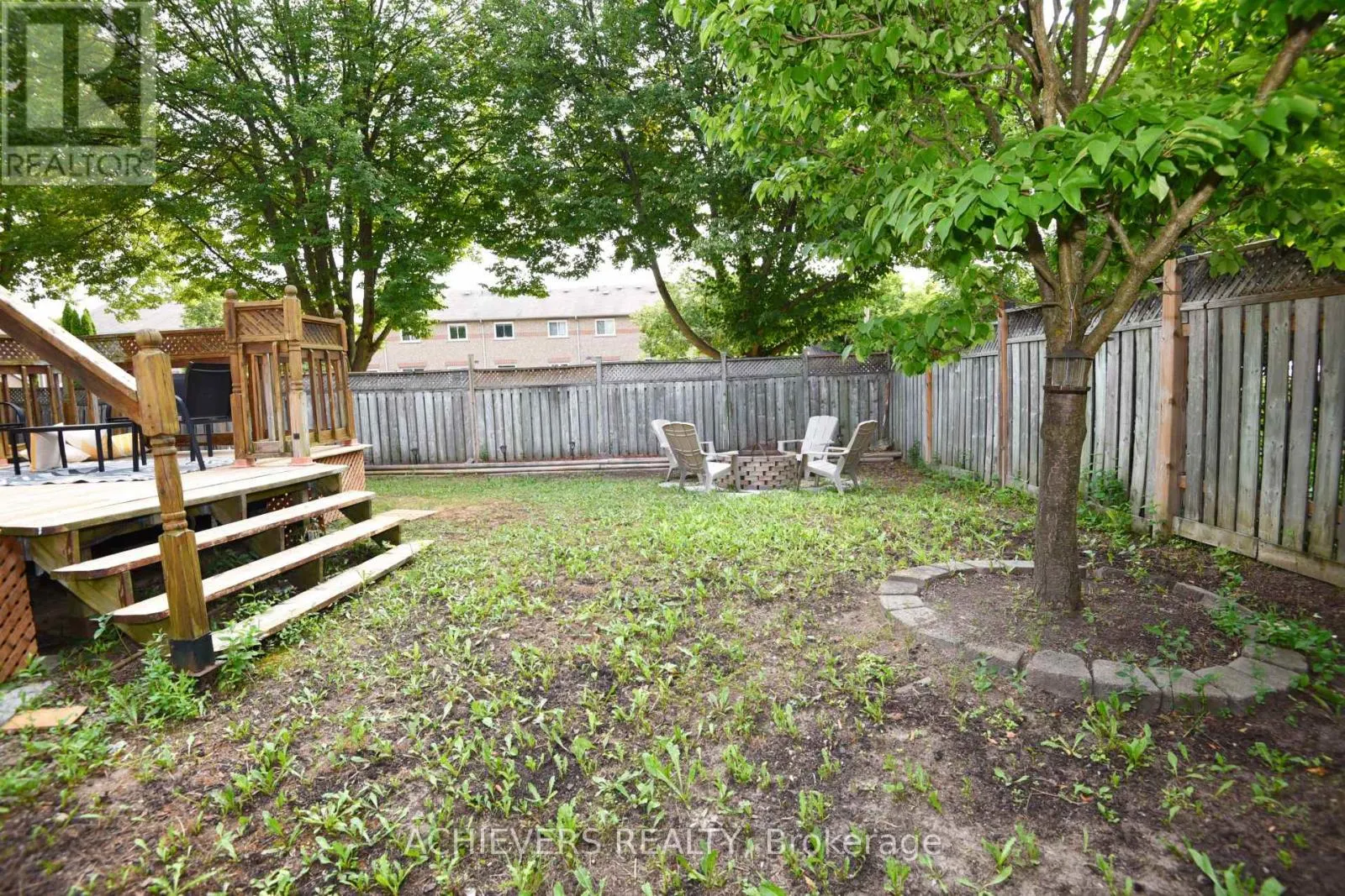 19 MCCULLOCK CRESCENT