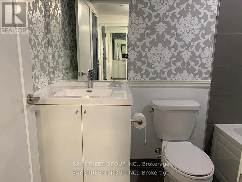 2520 - 2545 SIMCOE STREET N