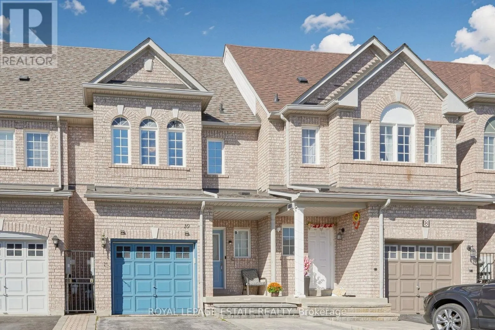 10 DOOLEY CRESCENT