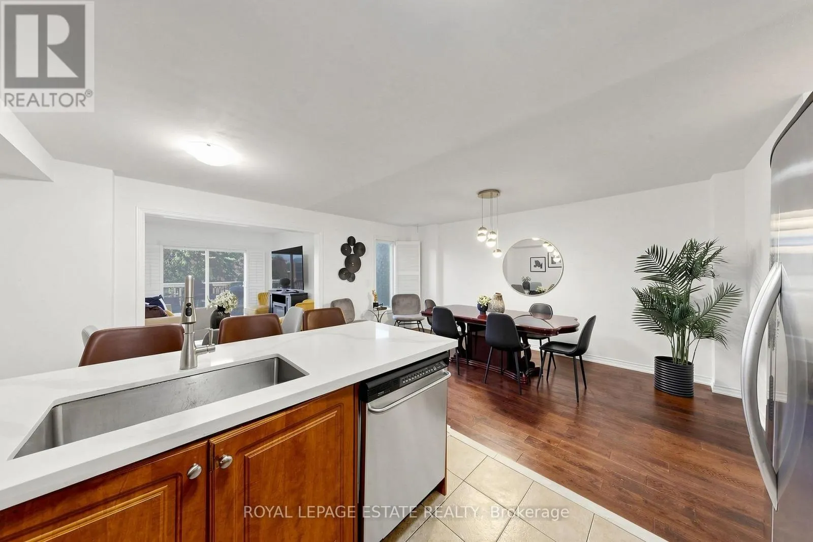10 DOOLEY CRESCENT
