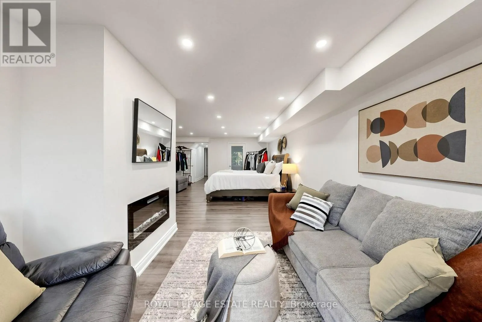 10 DOOLEY CRESCENT