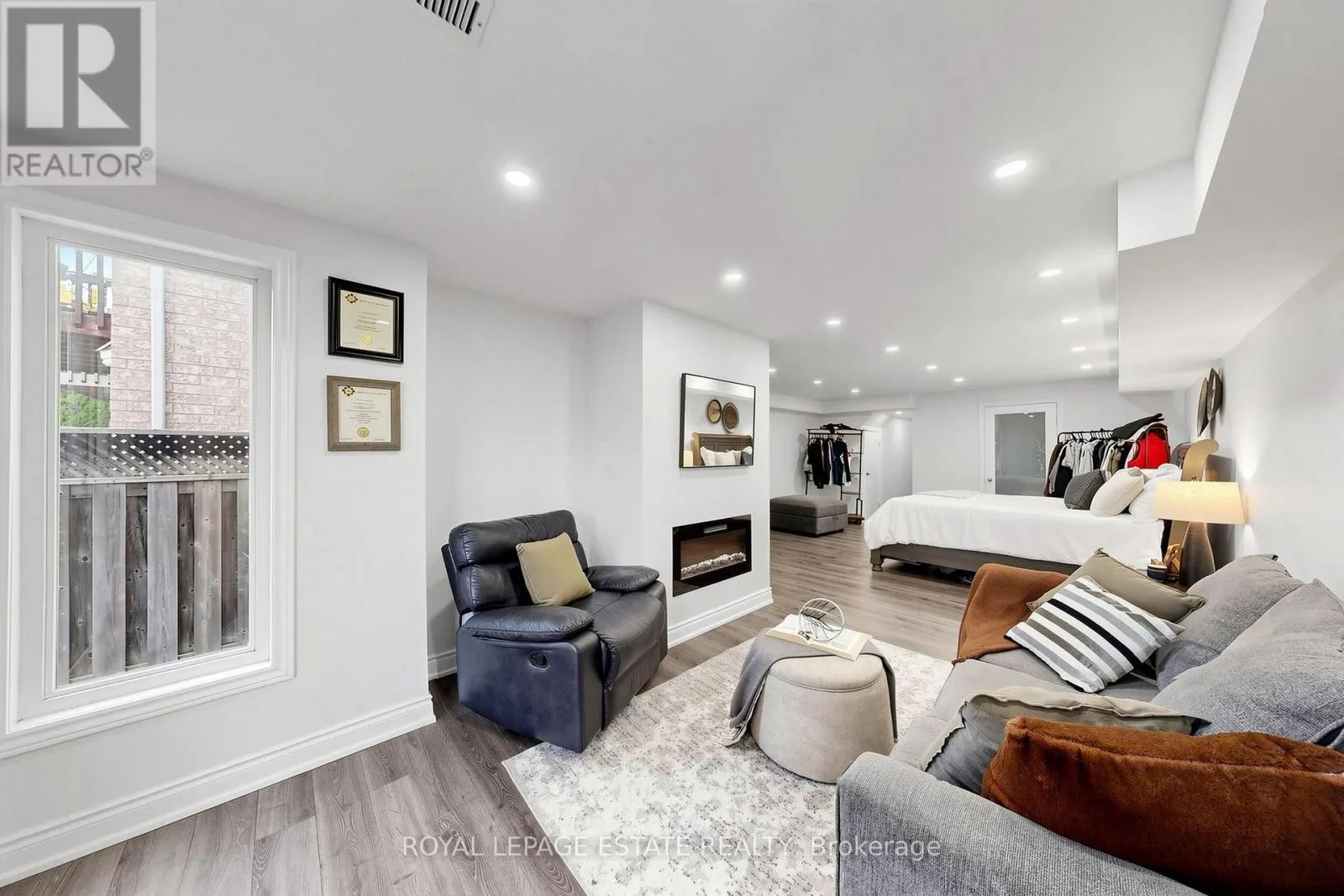 10 DOOLEY CRESCENT