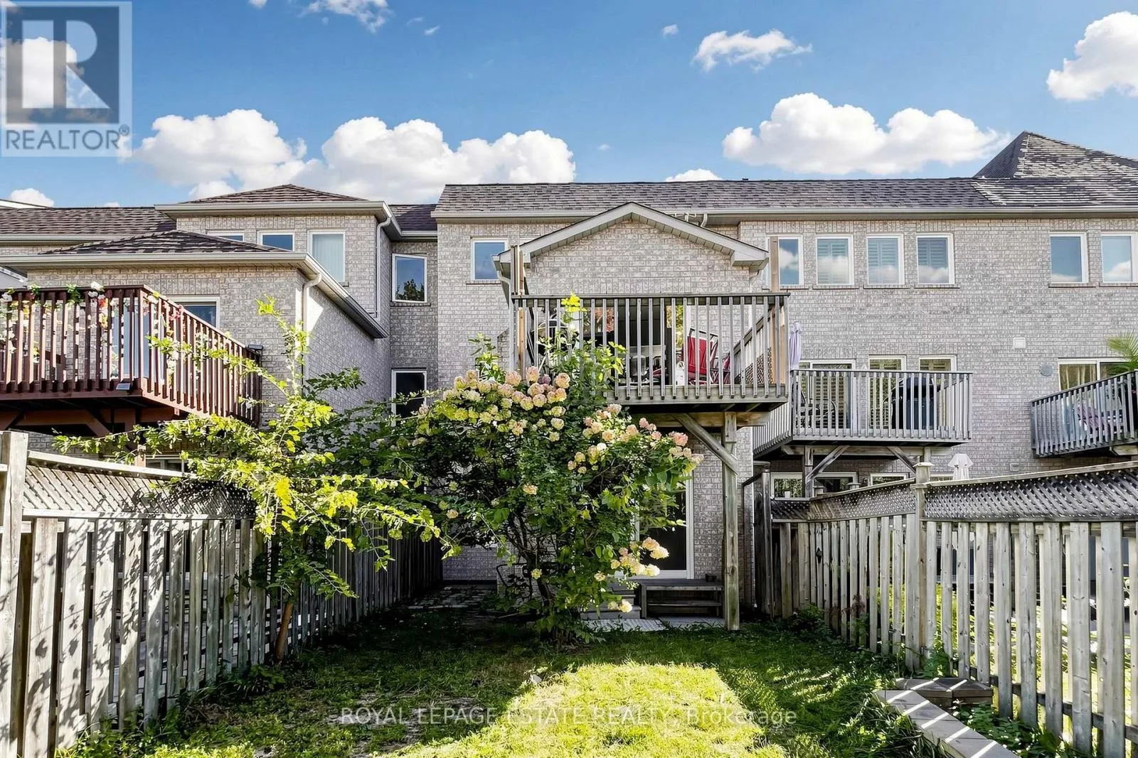10 DOOLEY CRESCENT