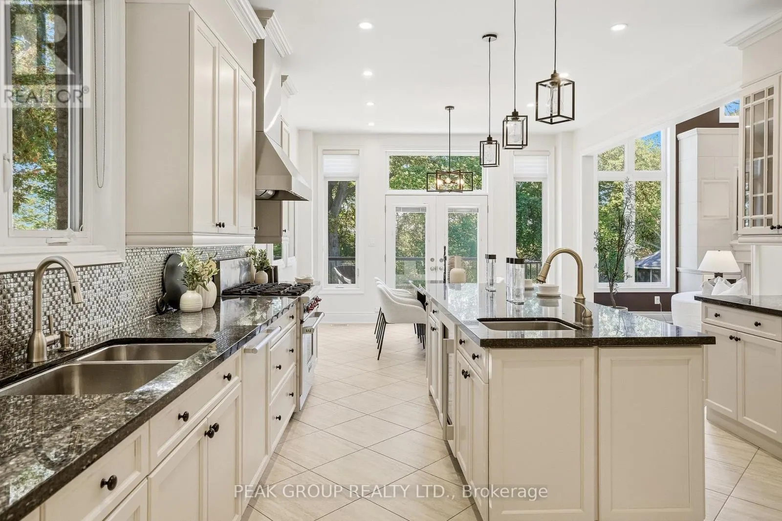 492 ROUGEMOUNT DRIVE