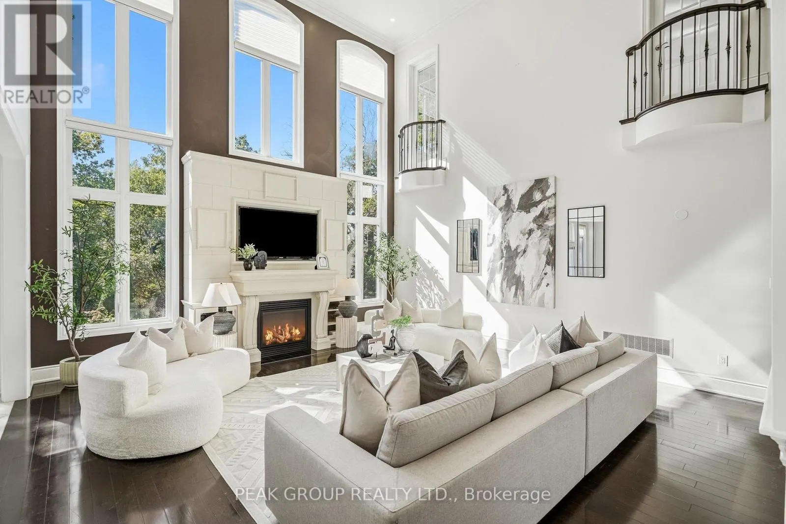 492 ROUGEMOUNT DRIVE