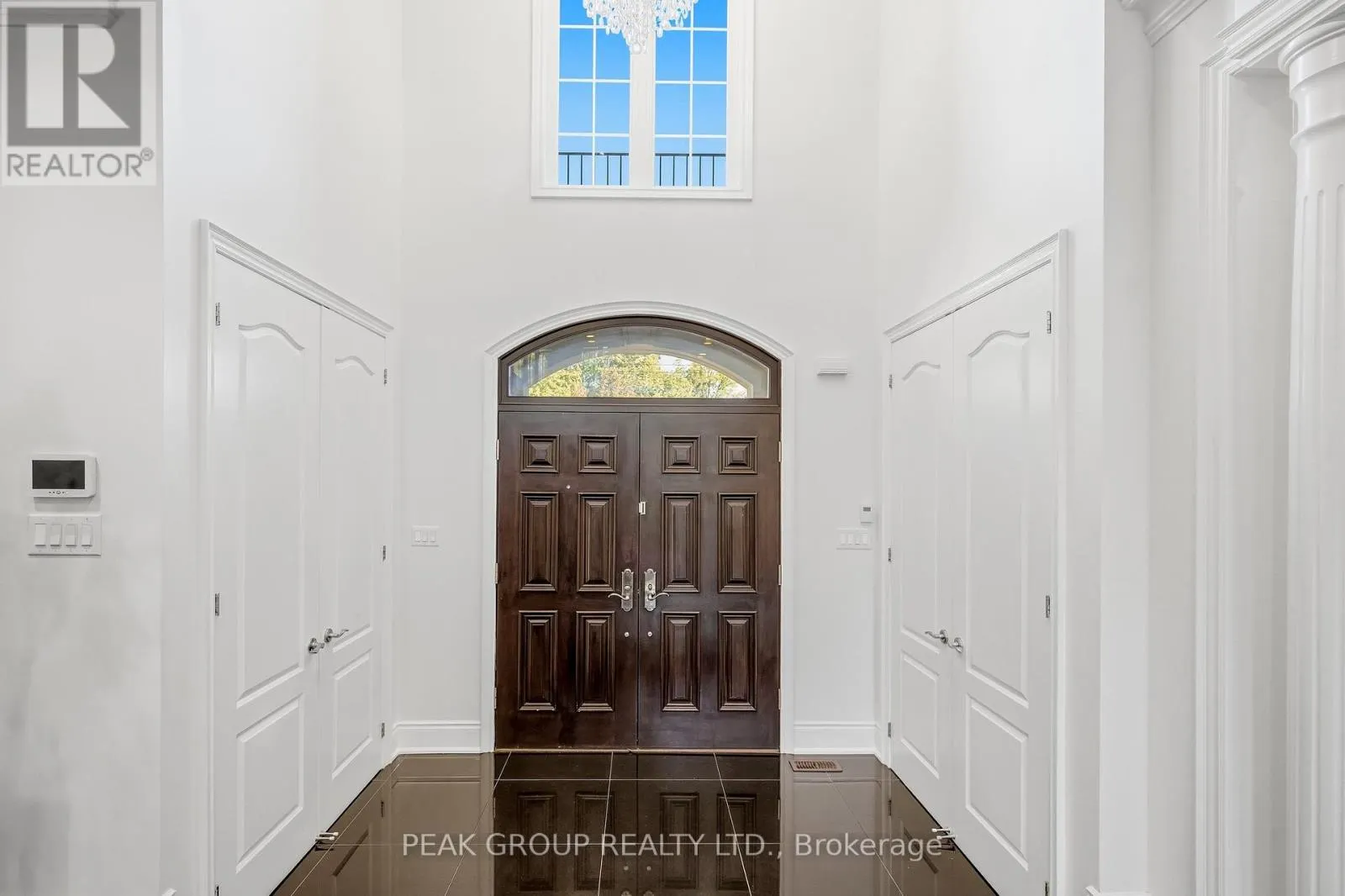 492 ROUGEMOUNT DRIVE