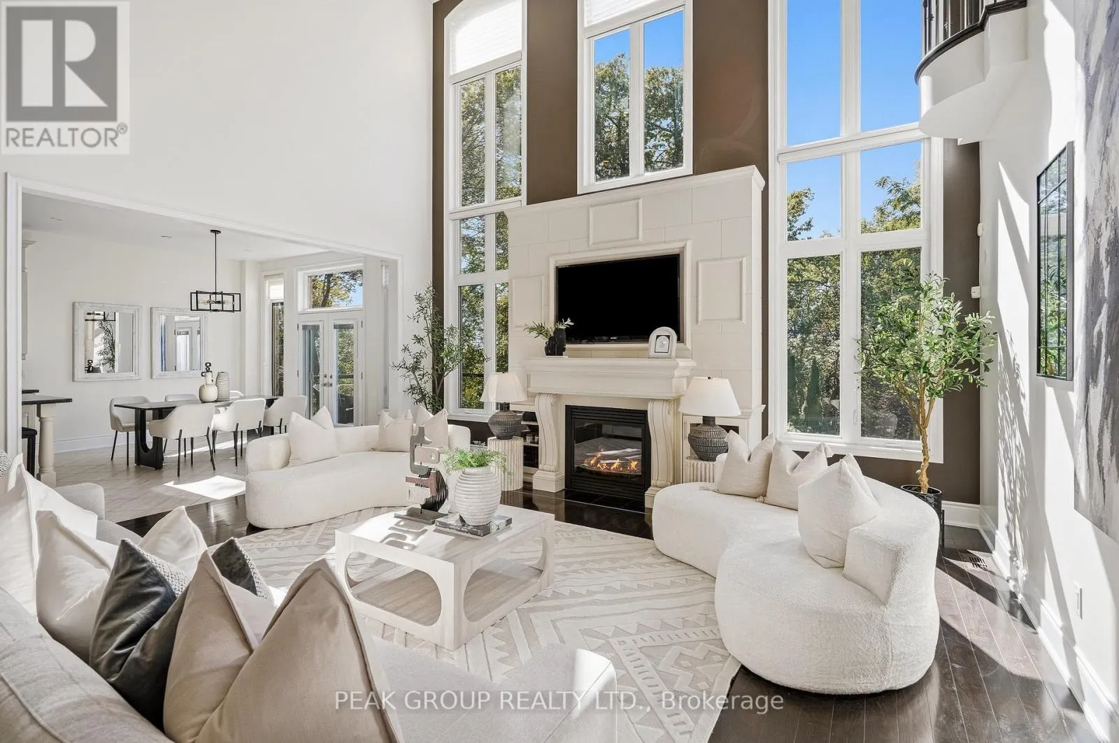 492 ROUGEMOUNT DRIVE