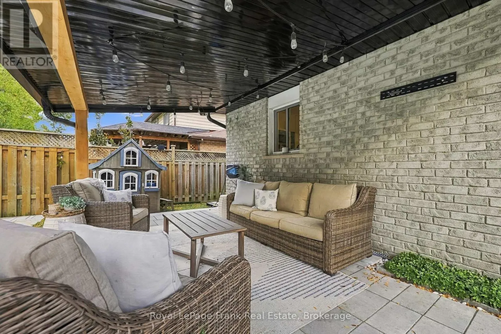 588 WALSH DRIVE