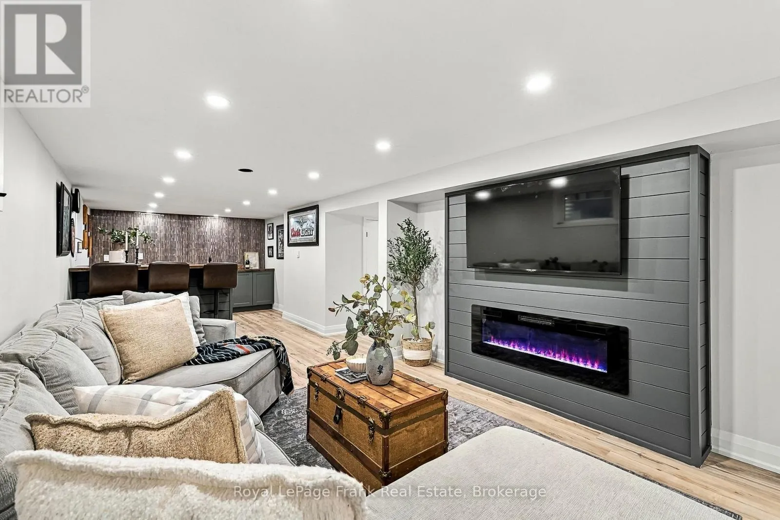 588 WALSH DRIVE