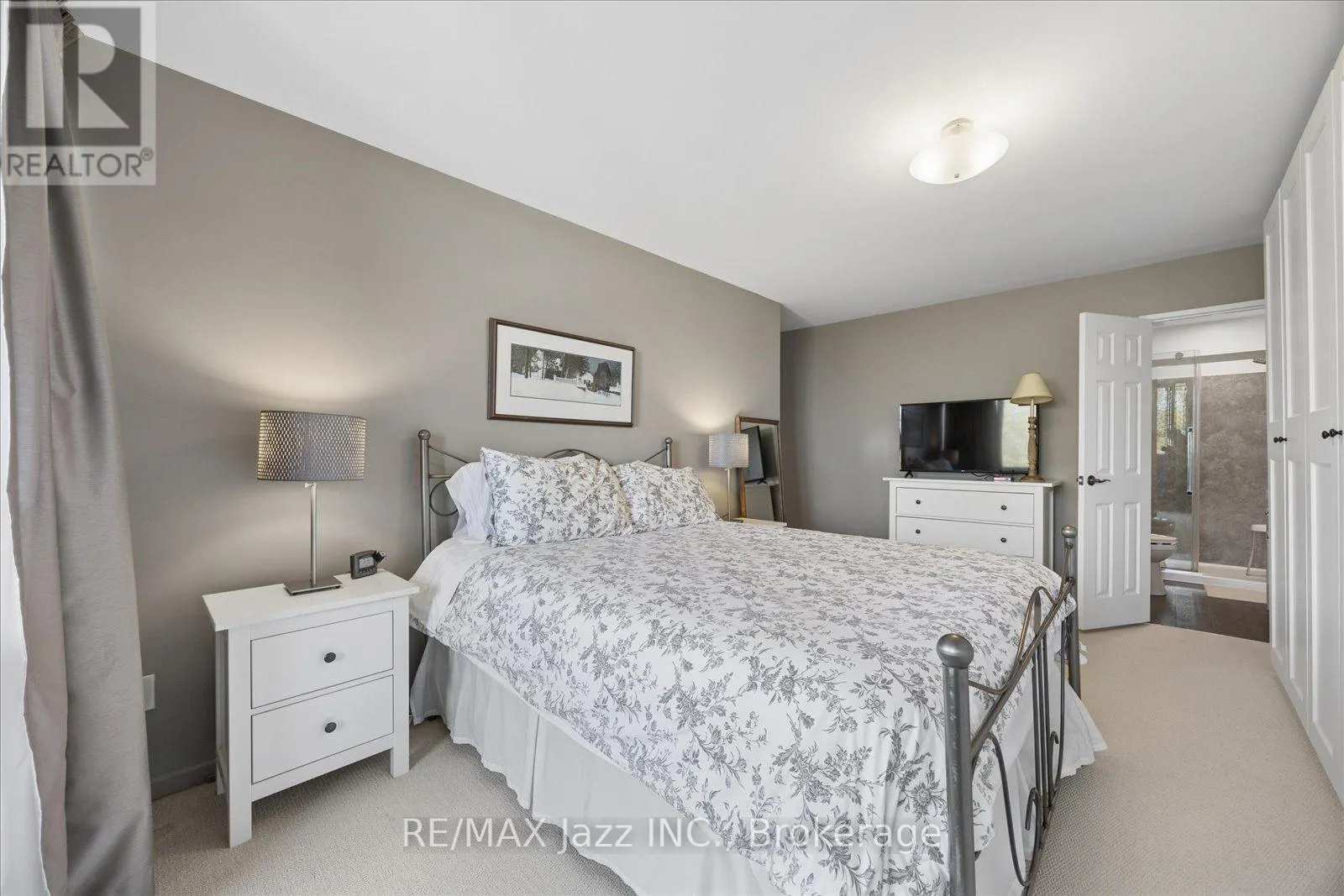 405 - 337 SIMCOE STREET N #405