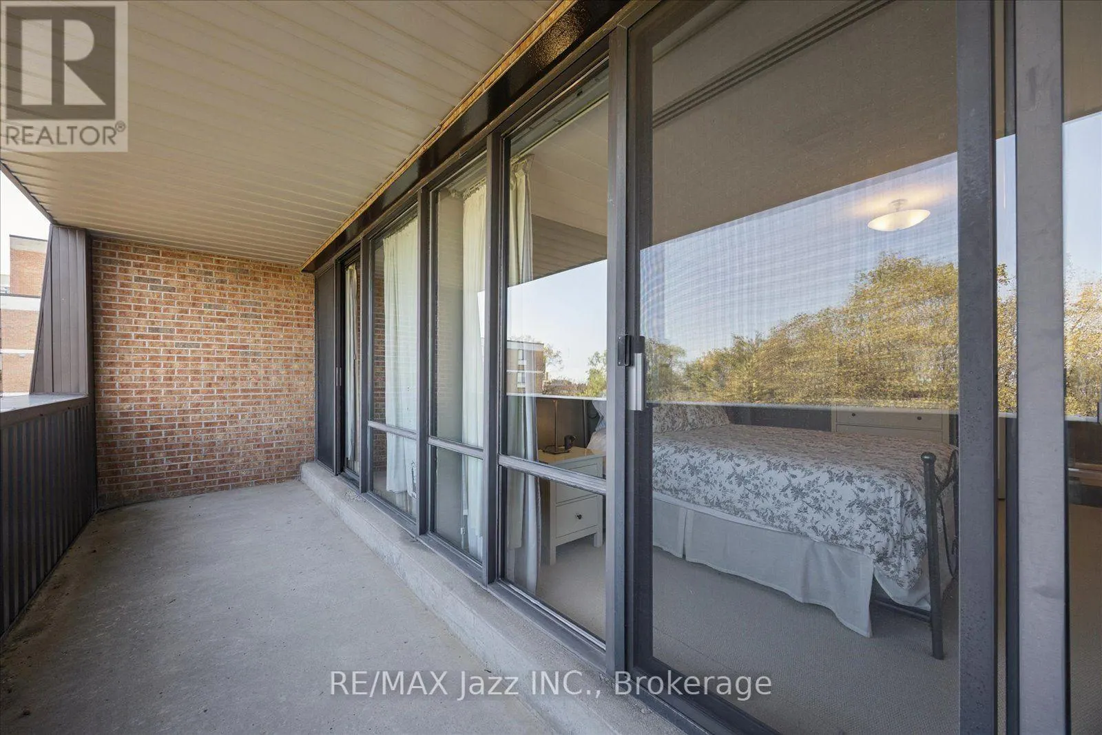 405 - 337 SIMCOE STREET N #405