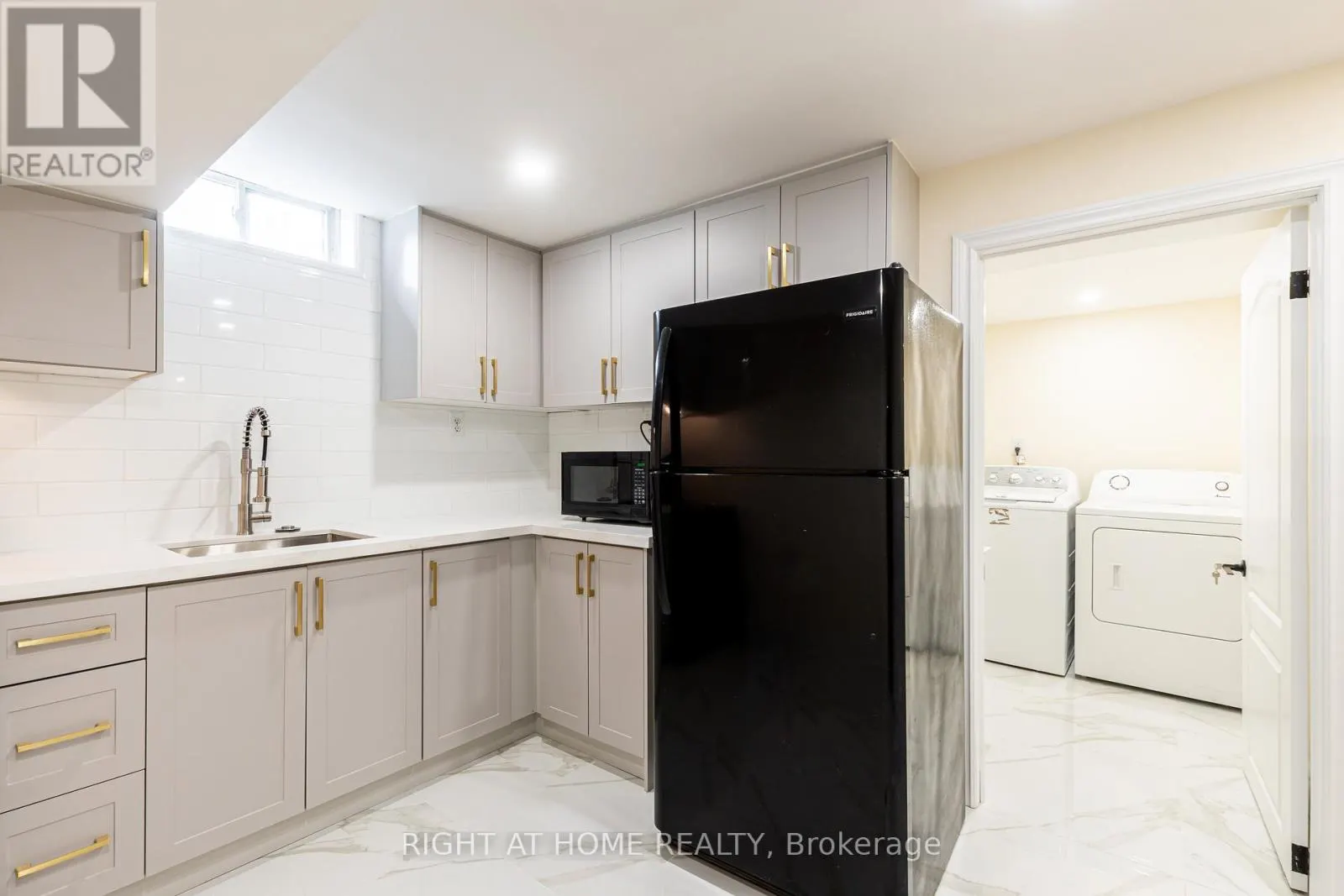 BASEMENT - 43 GREENBUSH PLACE