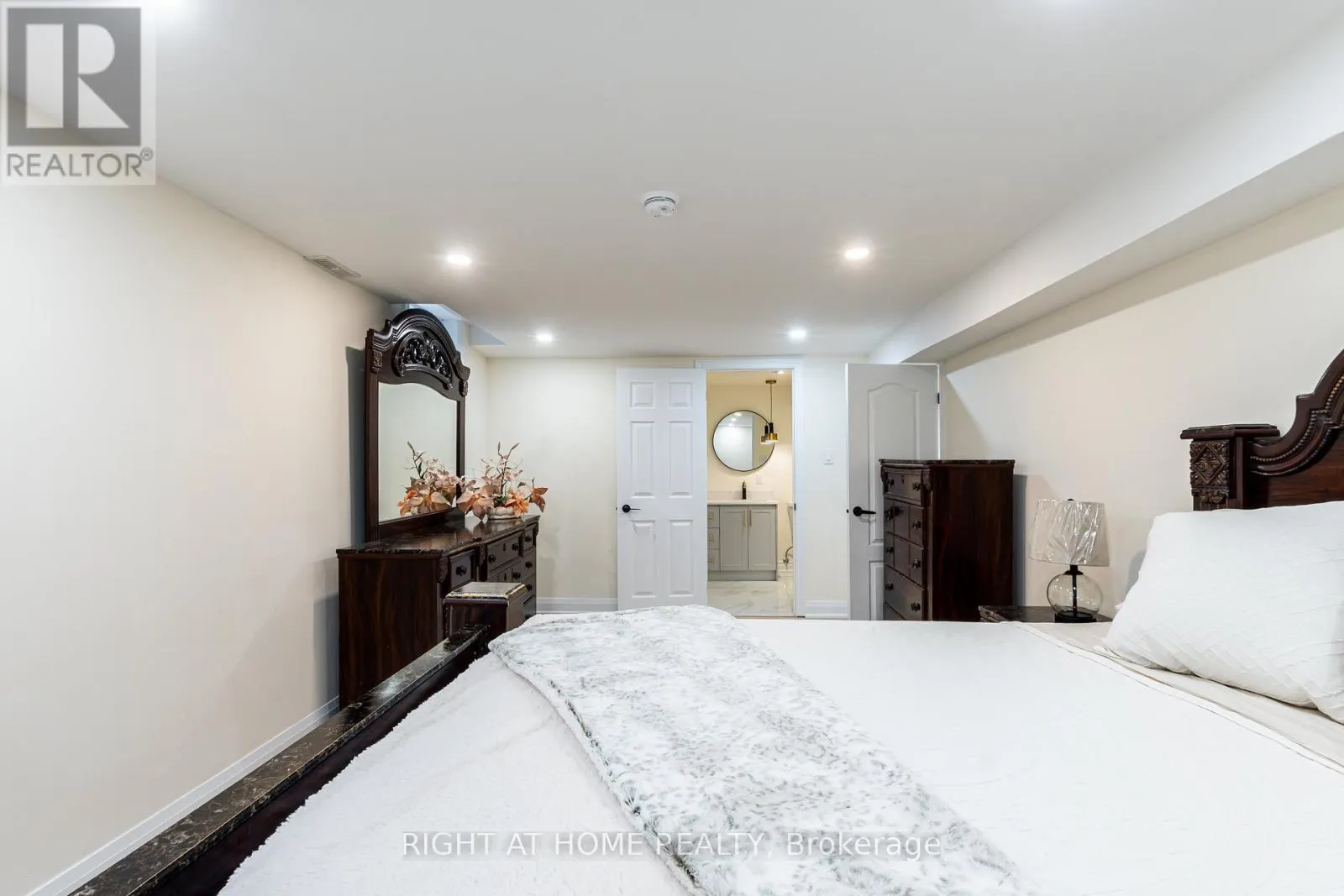 BASEMENT - 43 GREENBUSH PLACE