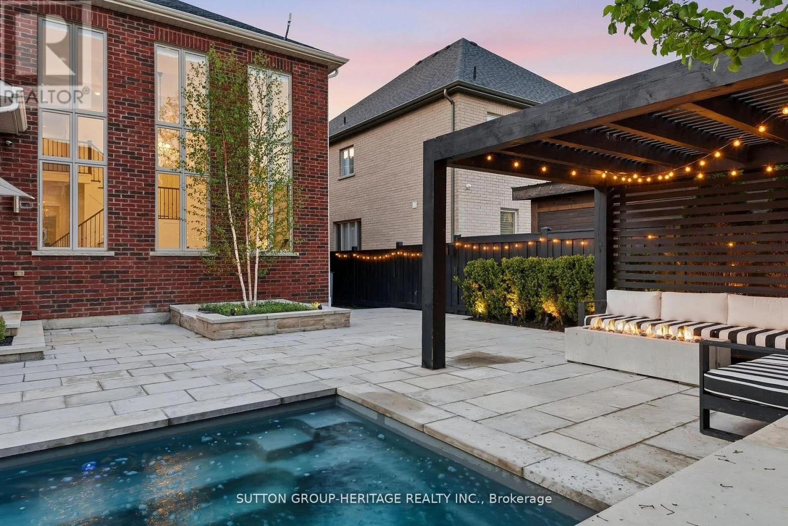 39 GLENGOWAN STREET